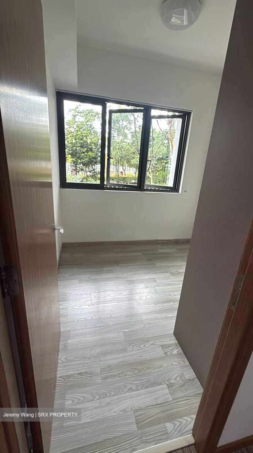 Lakeville (D22), Condominium #475523521